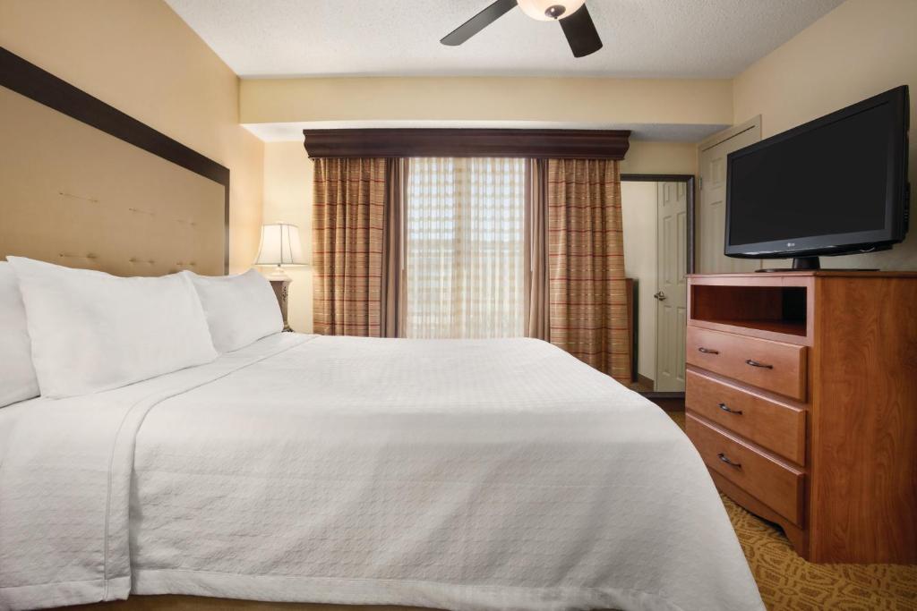 Homewood Suites by Hilton Dallas-Park Central Area image 14