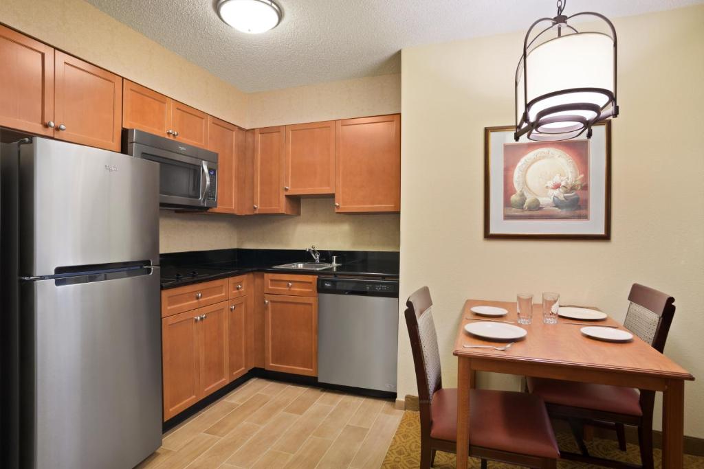 Homewood Suites by Hilton Dallas-Park Central Area image 18
