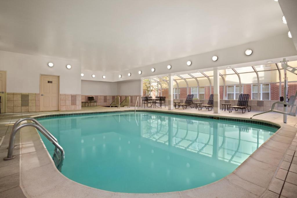 Homewood Suites by Hilton Dallas-Park Central Area image 6